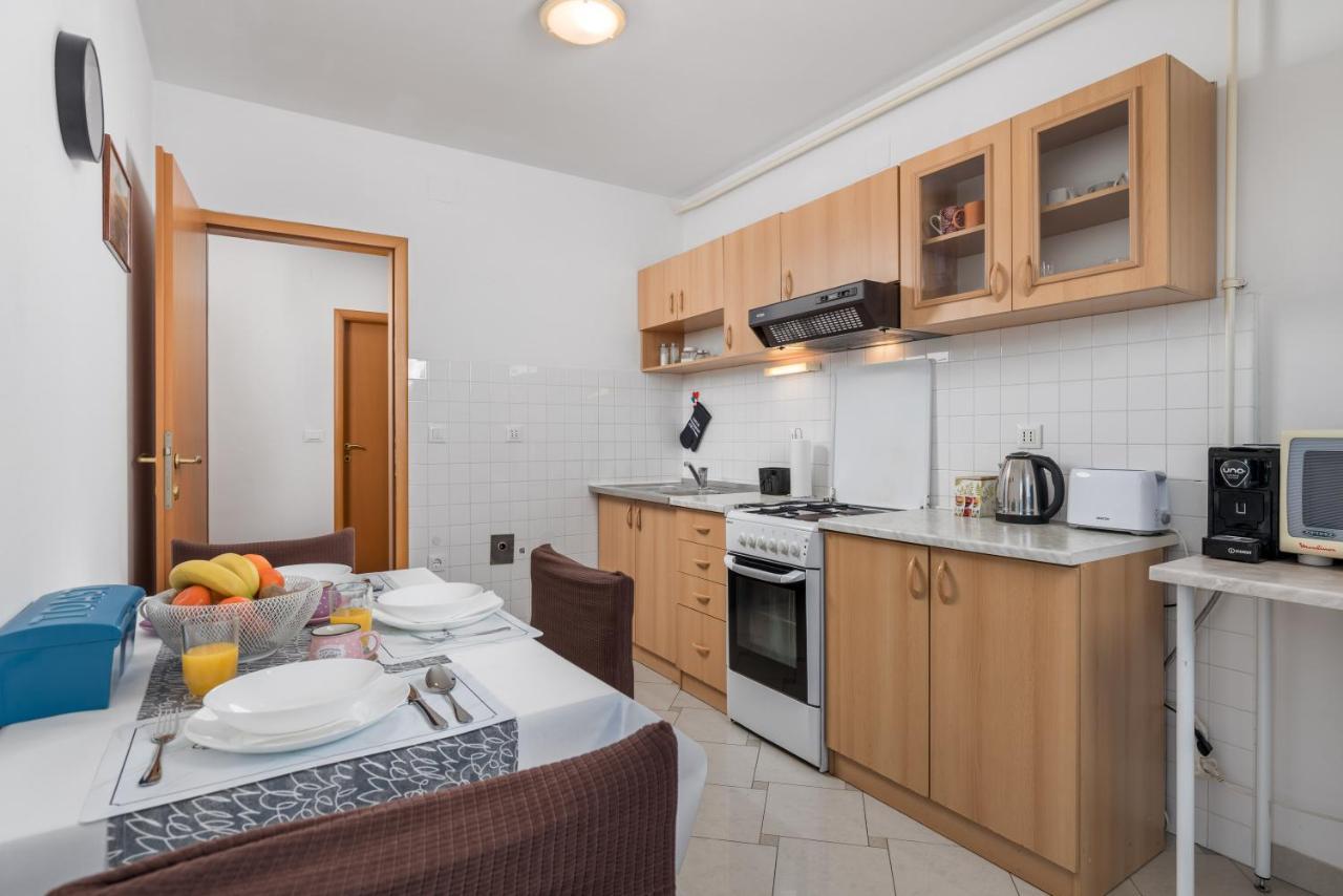 Apartman Iris 2 -Rijeka Appartement Buitenkant foto